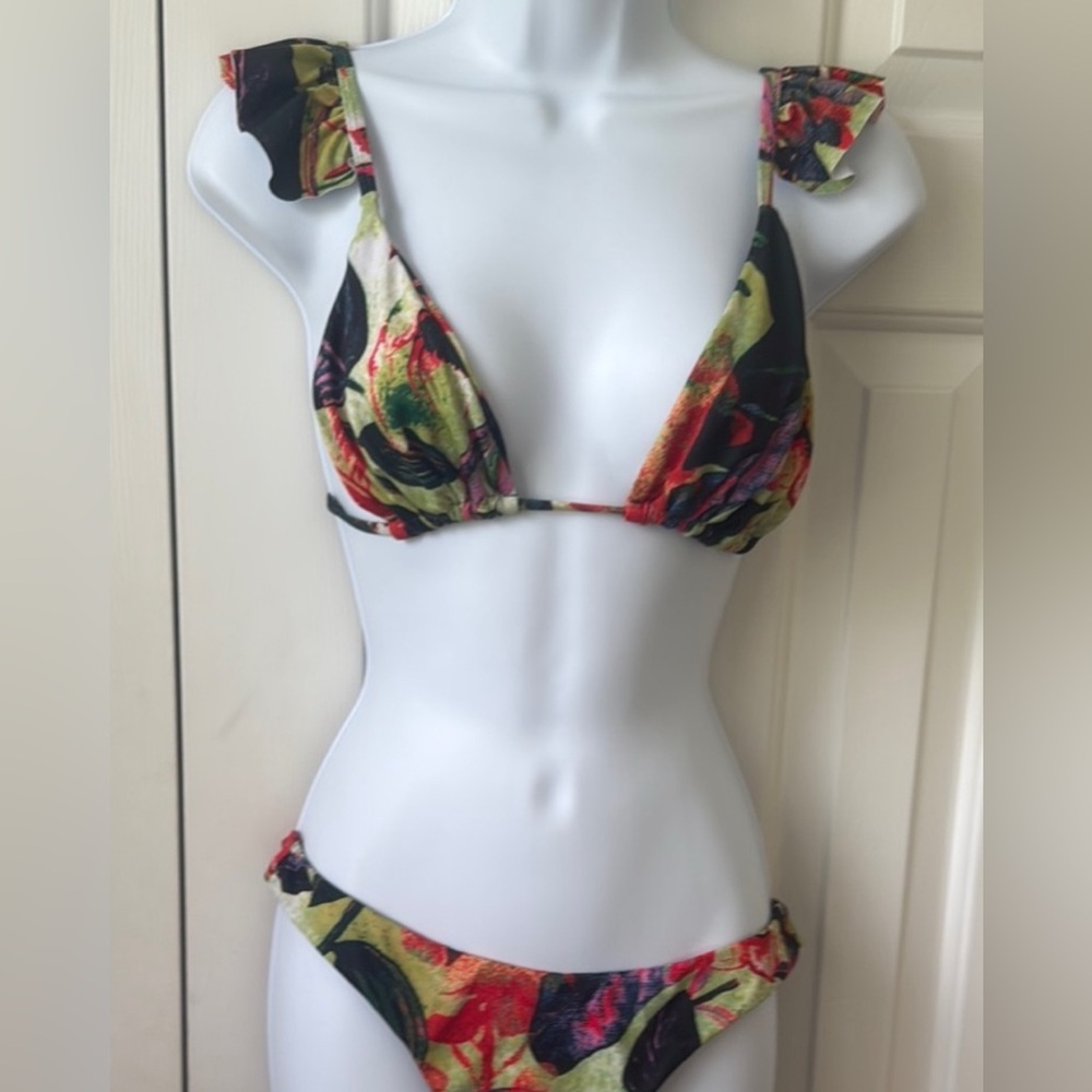 Bikini Bundle - Picture 3 of 13